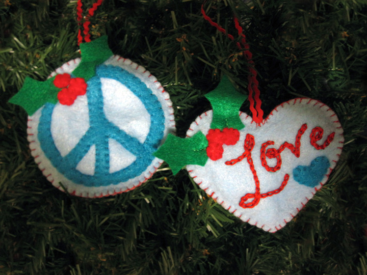 Free patterns: Felt Christmas ornaments В· Needlework
 News