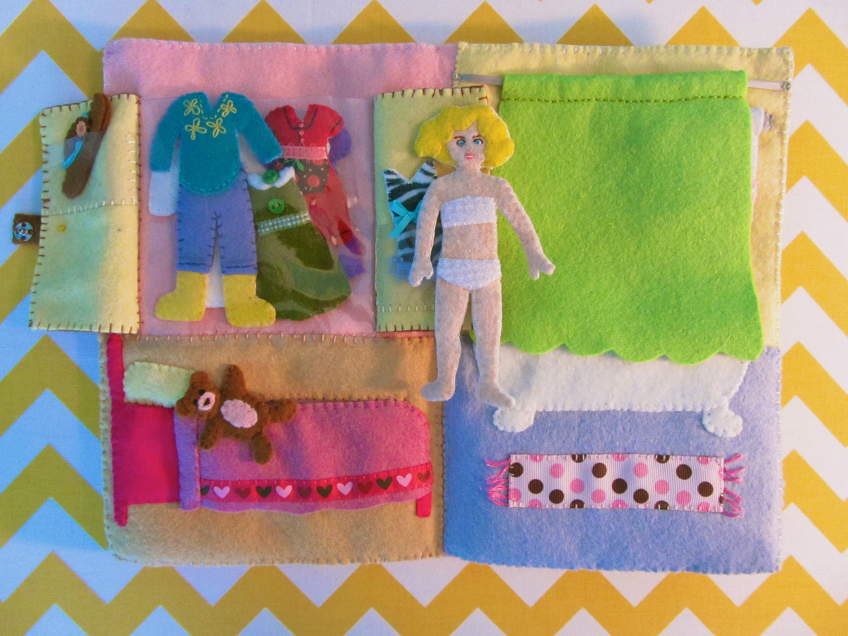 Felt doll house shop
