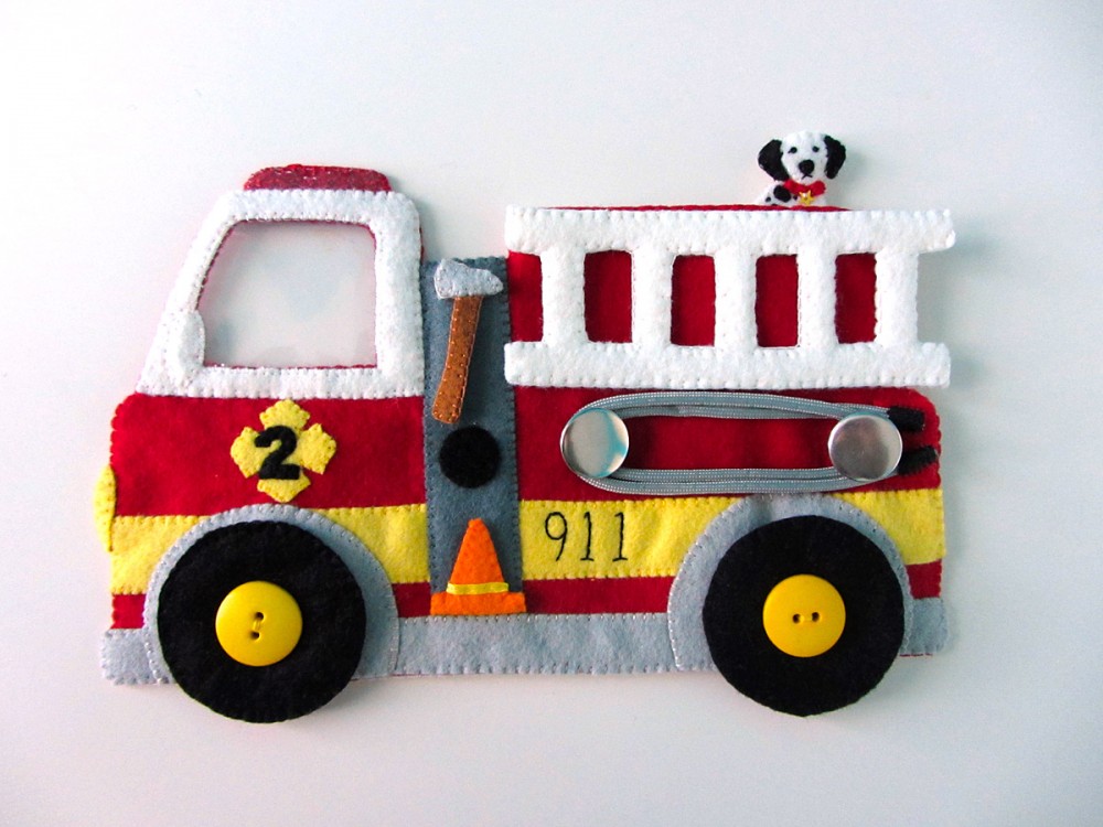 Felt Fire Station - Fire Truck & Dalmatian