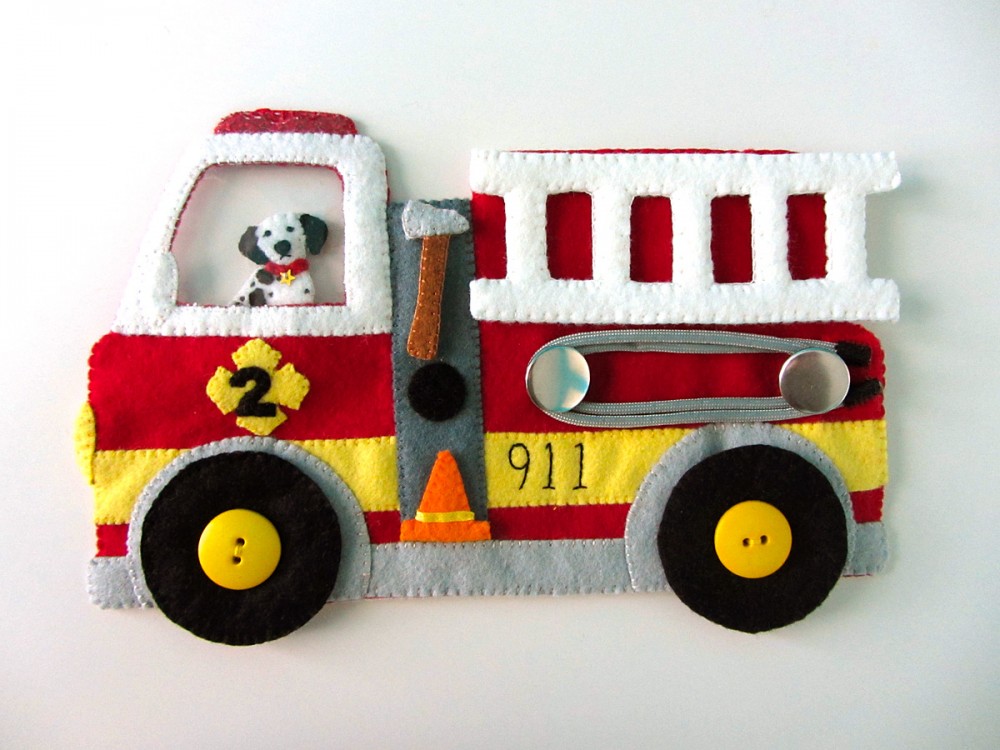 Felt Fire Station - Fire Truck & Dalmatian