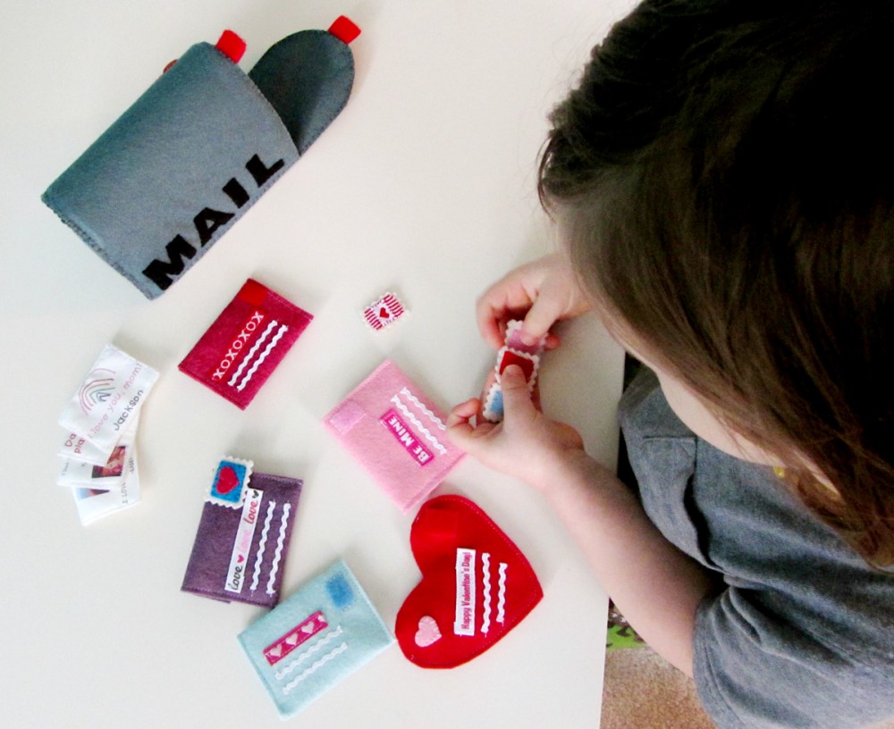 Felt Valentine Play Set